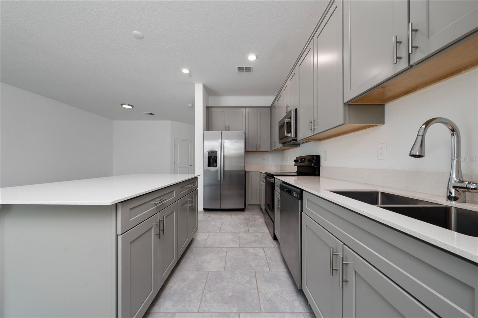 LAKE WILSON RESERVE - Residential Lease