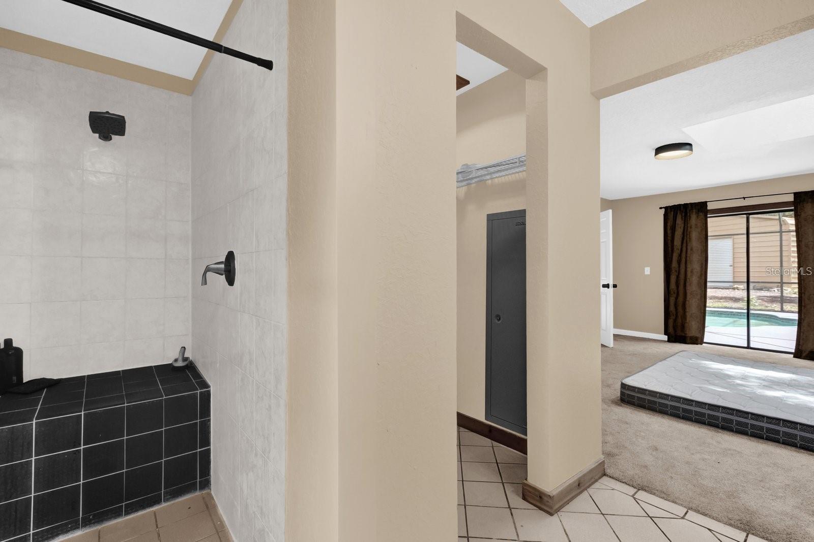 PINE LAKES - Residential