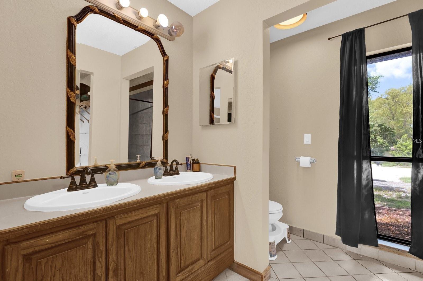 PINE LAKES - Residential