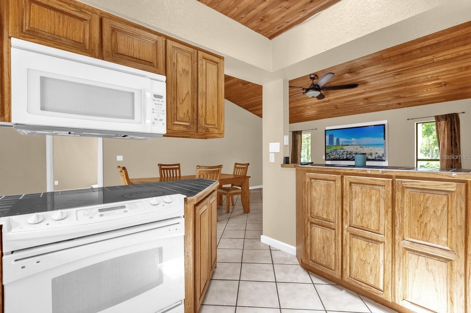 PINE LAKES - Residential