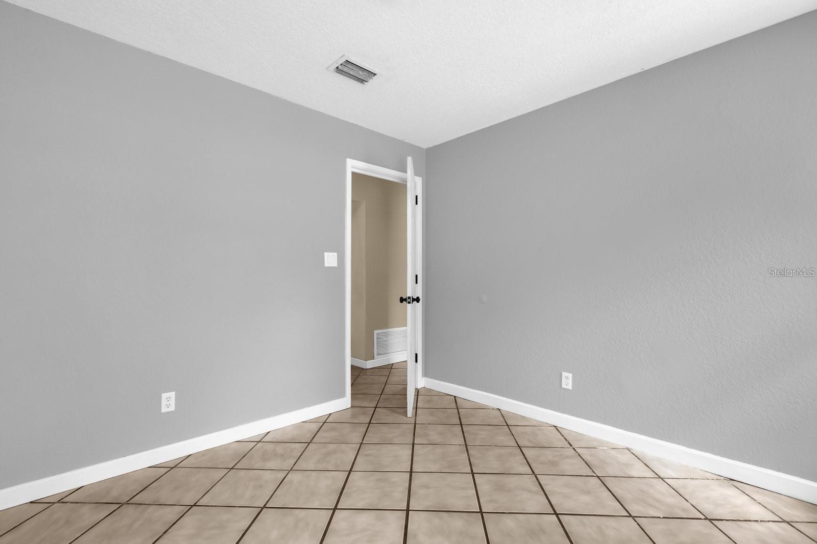 PINE LAKES - Residential