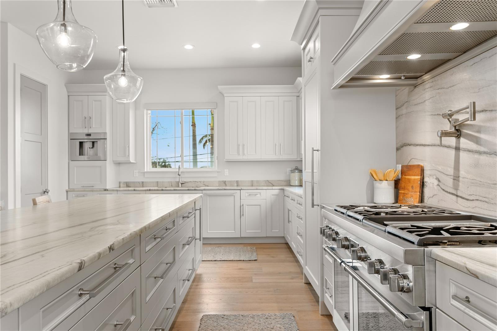 SOUTH CSWY ISLE YACHT CLUB ADD - Residential