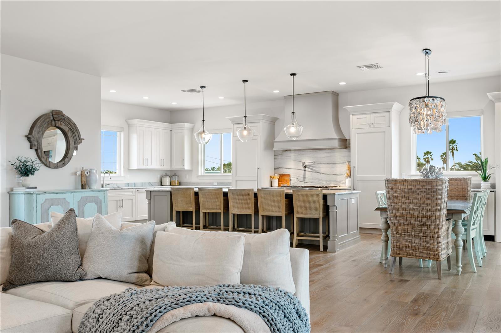 SOUTH CSWY ISLE YACHT CLUB ADD - Residential