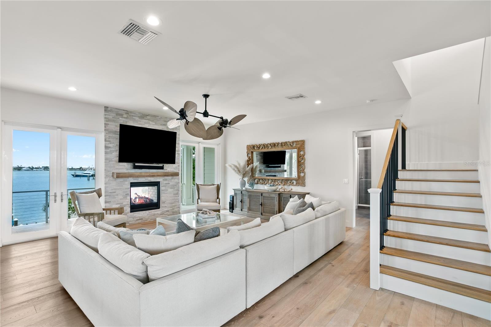 SOUTH CSWY ISLE YACHT CLUB ADD - Residential