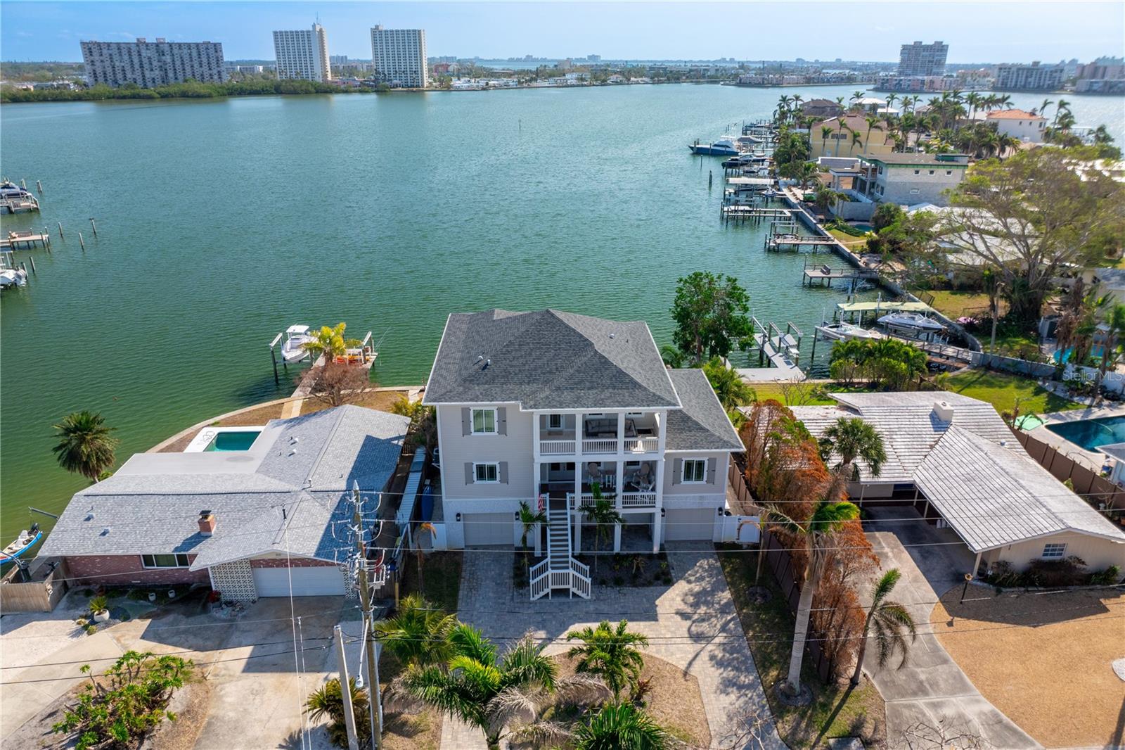 SOUTH CSWY ISLE YACHT CLUB ADD - Residential