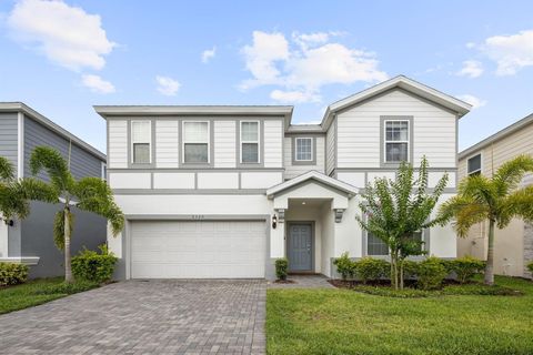 Photo of 2320 Lelani Circle, Davenport, FL 33897 (MLS # O6396755)