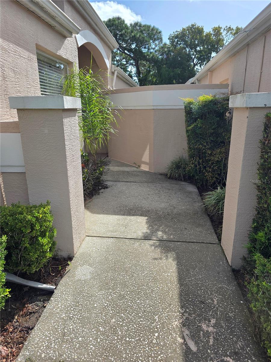 384 ROYAL PALM WAY