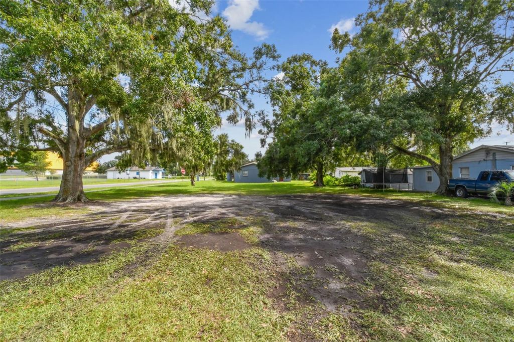 Photo of 111 S Maryland Avenue, Plant City, FL 33563 (MLS # TB8430269)