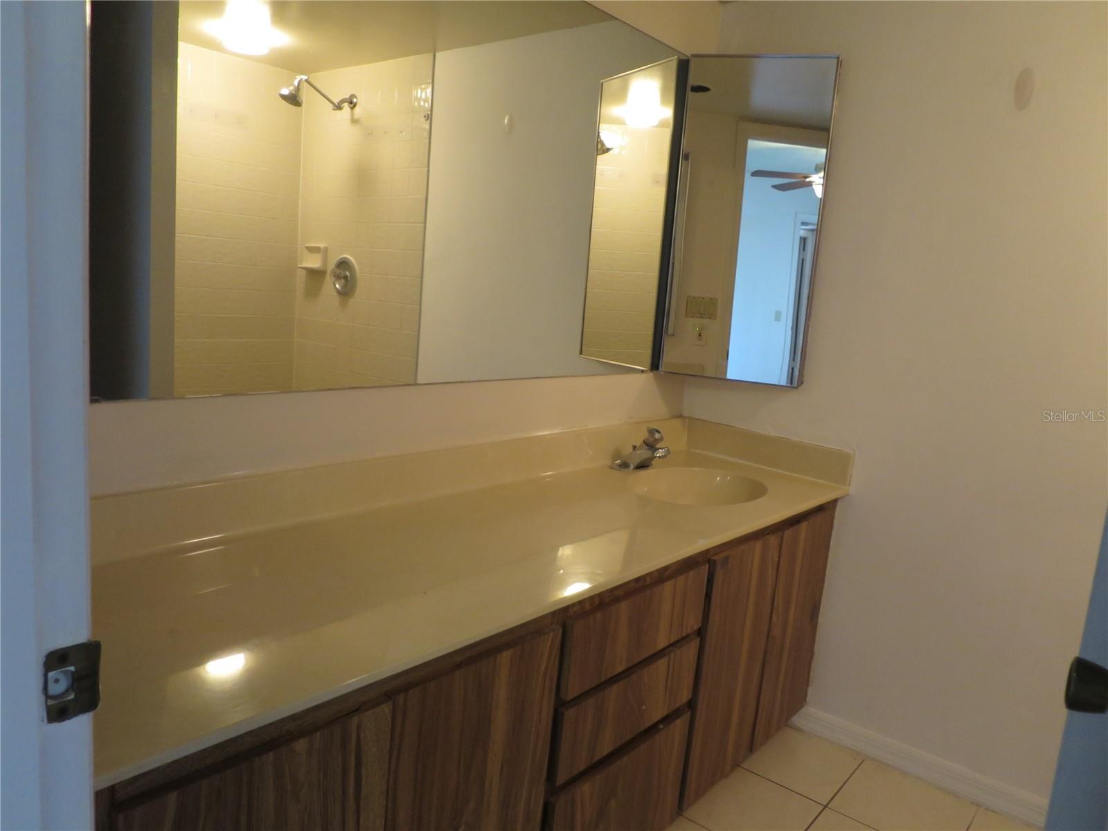 MIDDLEBROOK PINES CONDO PH 1 - Residential Lease