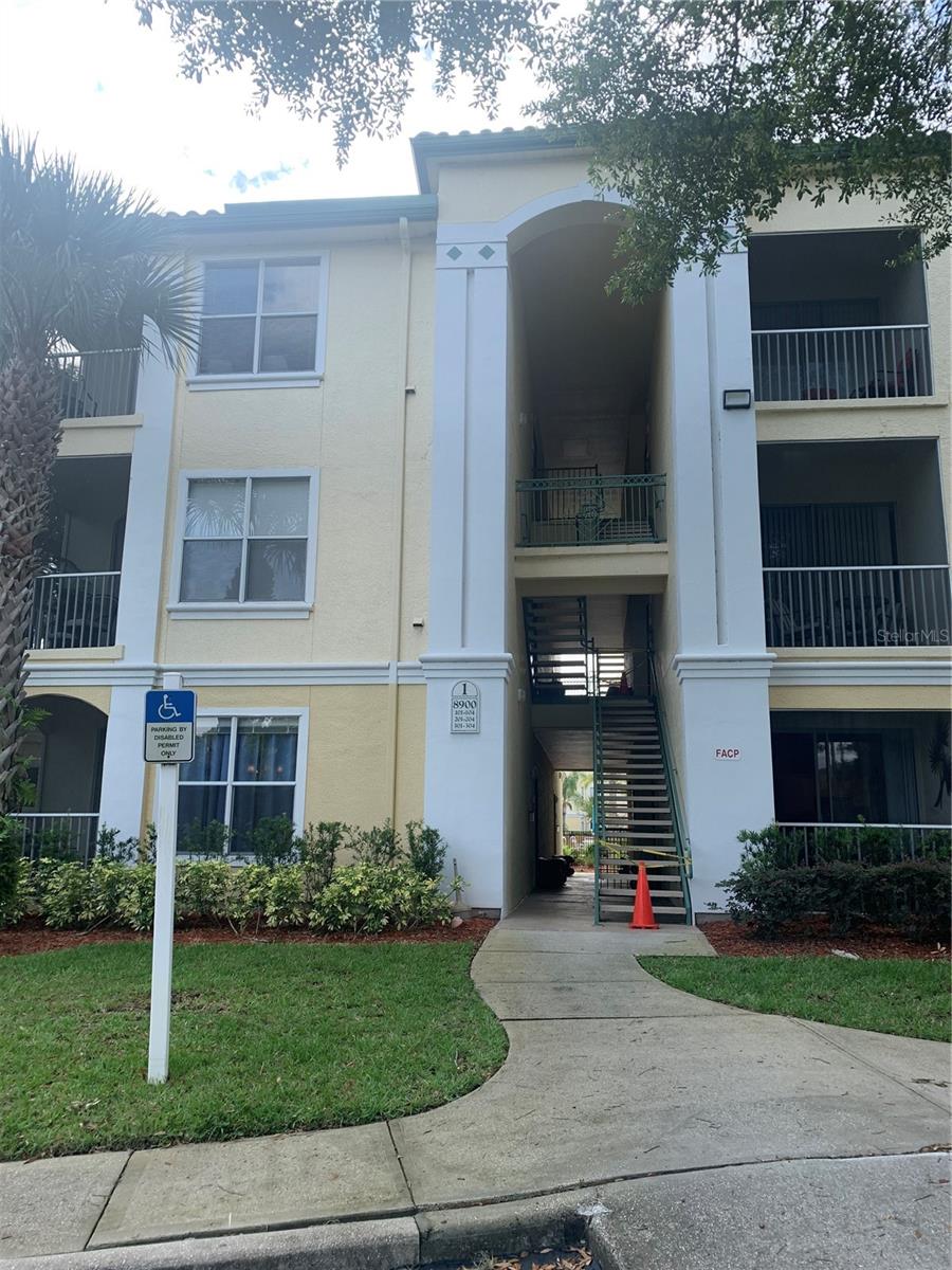 Beautiful 1bed/1bath condo, 2nd story unit in Legacy Park Resort, Amenities Galore as well as the security of a gated community. New vinyl plank flooring, fresh paint, new A/C, dishwasher and hot water heater. Unit overlooks community swimming pool. All appliances, plus washer/dryer in separate utility room. Ceiling Fans in bedroom and living room. Screened lanai includes storage area. Convenient location off Hwy. 192 on the West side of Kissimmee just past Margaritaville. Easy access to Osceola Parkway, I-4 and the Greenway. Don't Delay. Move in requirements 1st, last and an equal amount of security deposit.