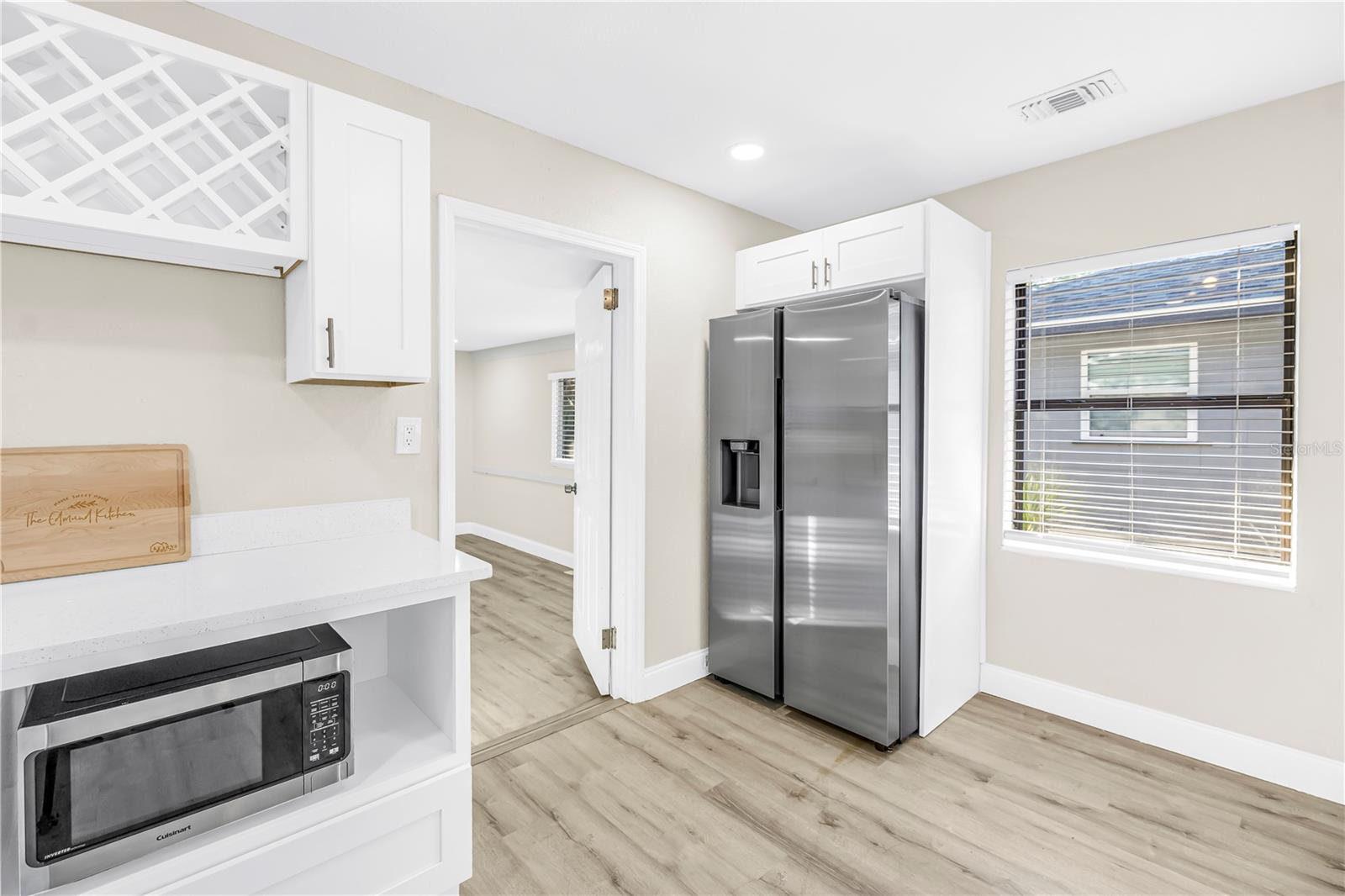 LAKEVIEW MANOR - Residential