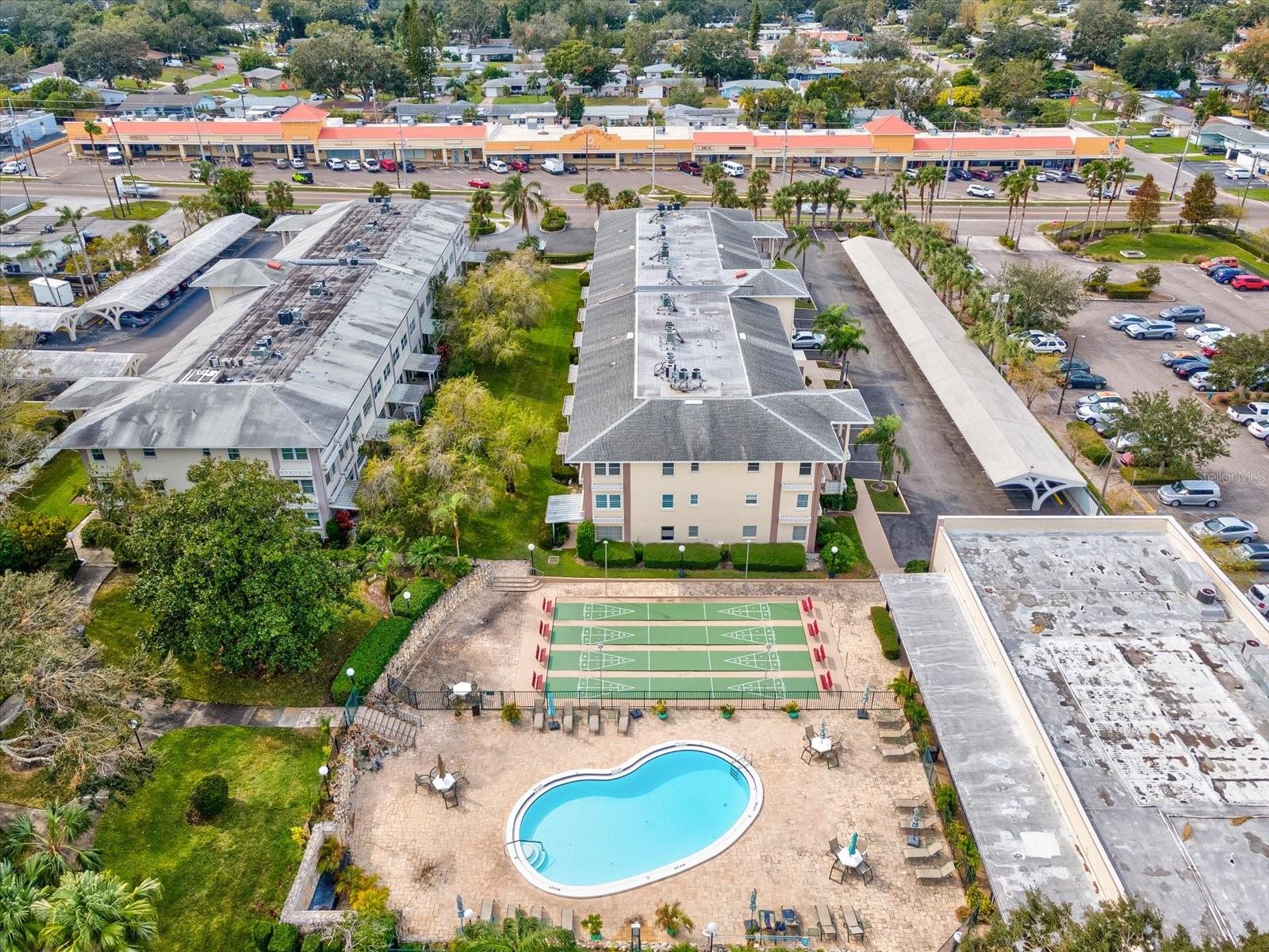 KALMIA CONDO - Residential