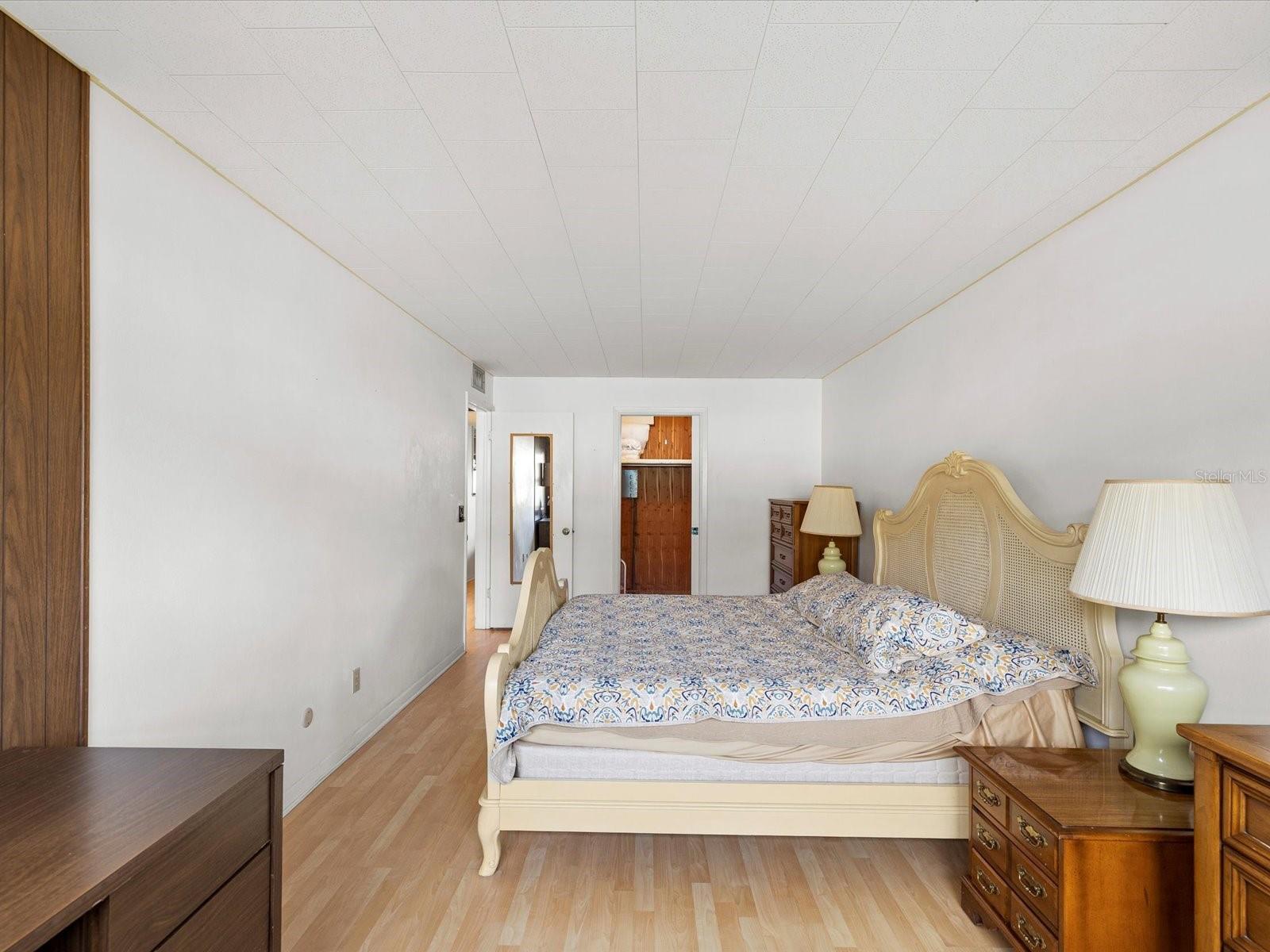 KALMIA CONDO - Residential