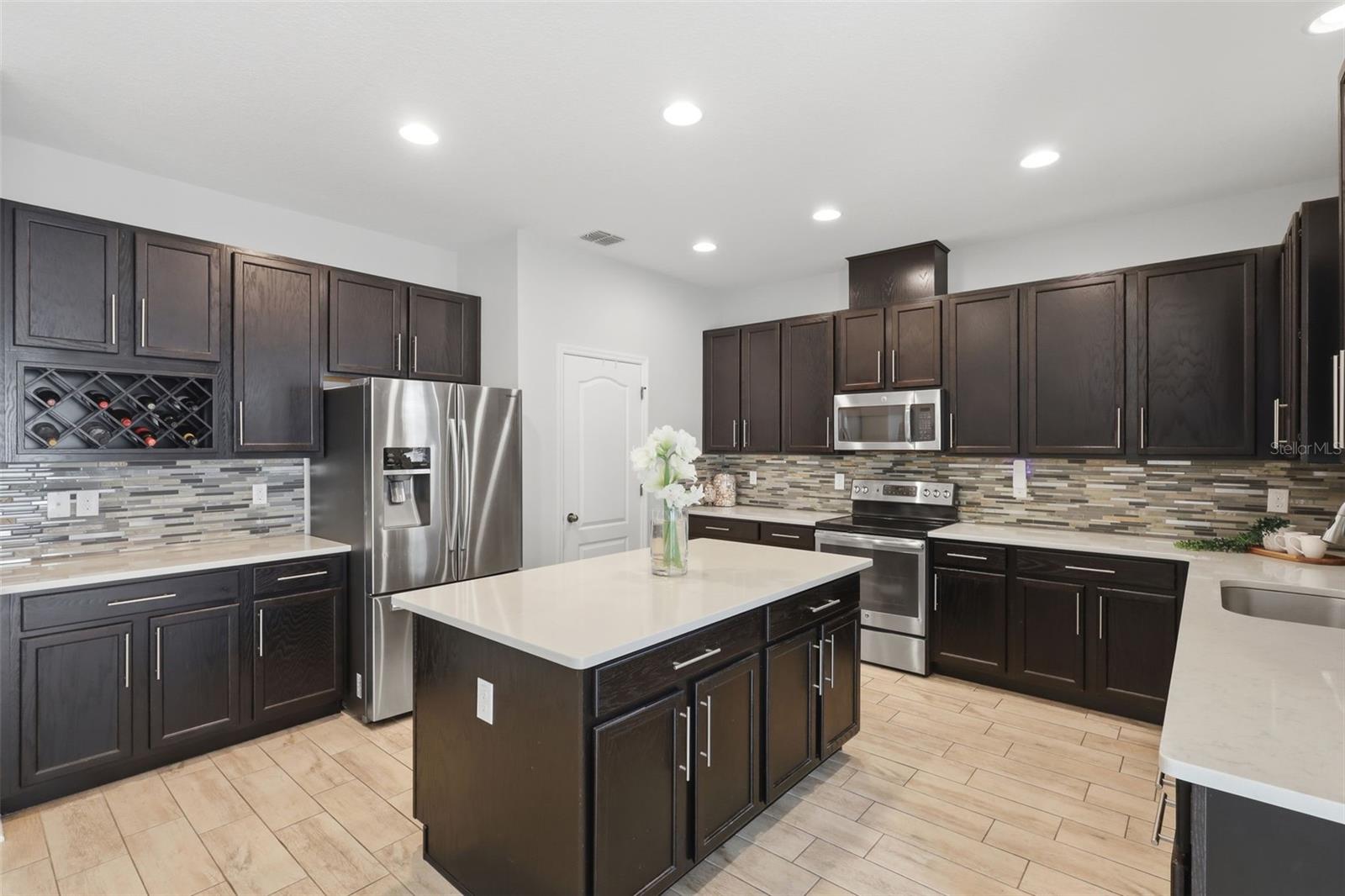 AULINS LANDING AT OVIEDO-PHASE 1 - Residential