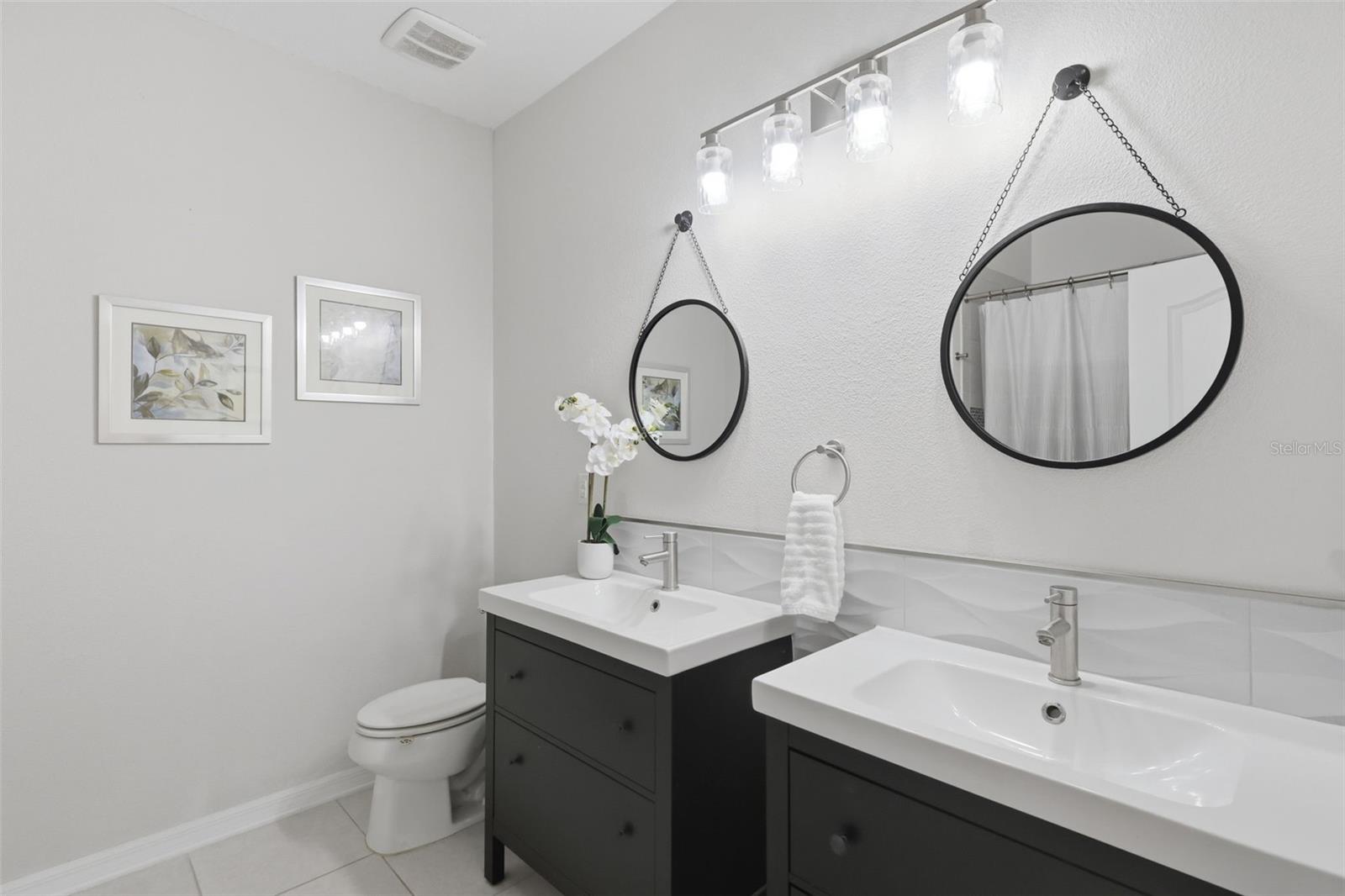 AULINS LANDING AT OVIEDO-PHASE 1 - Residential