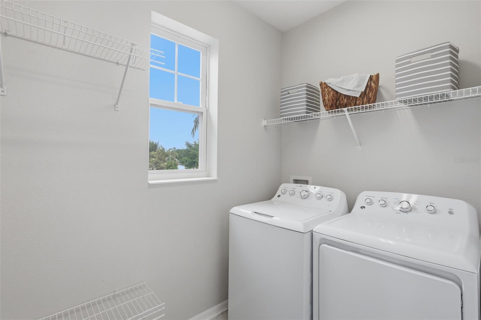 AULINS LANDING AT OVIEDO-PHASE 1 - Residential