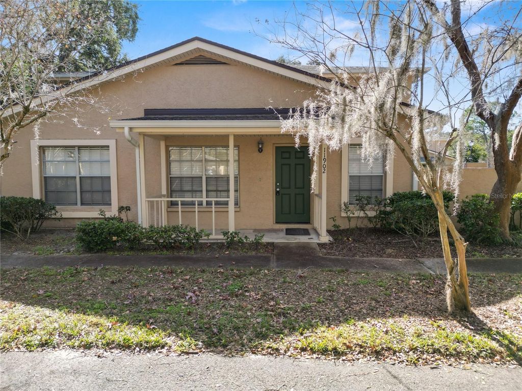 Photo of 11902 Lakemist Circle #11902, Temple Terrace, FL 33617 (MLS # L4958766)