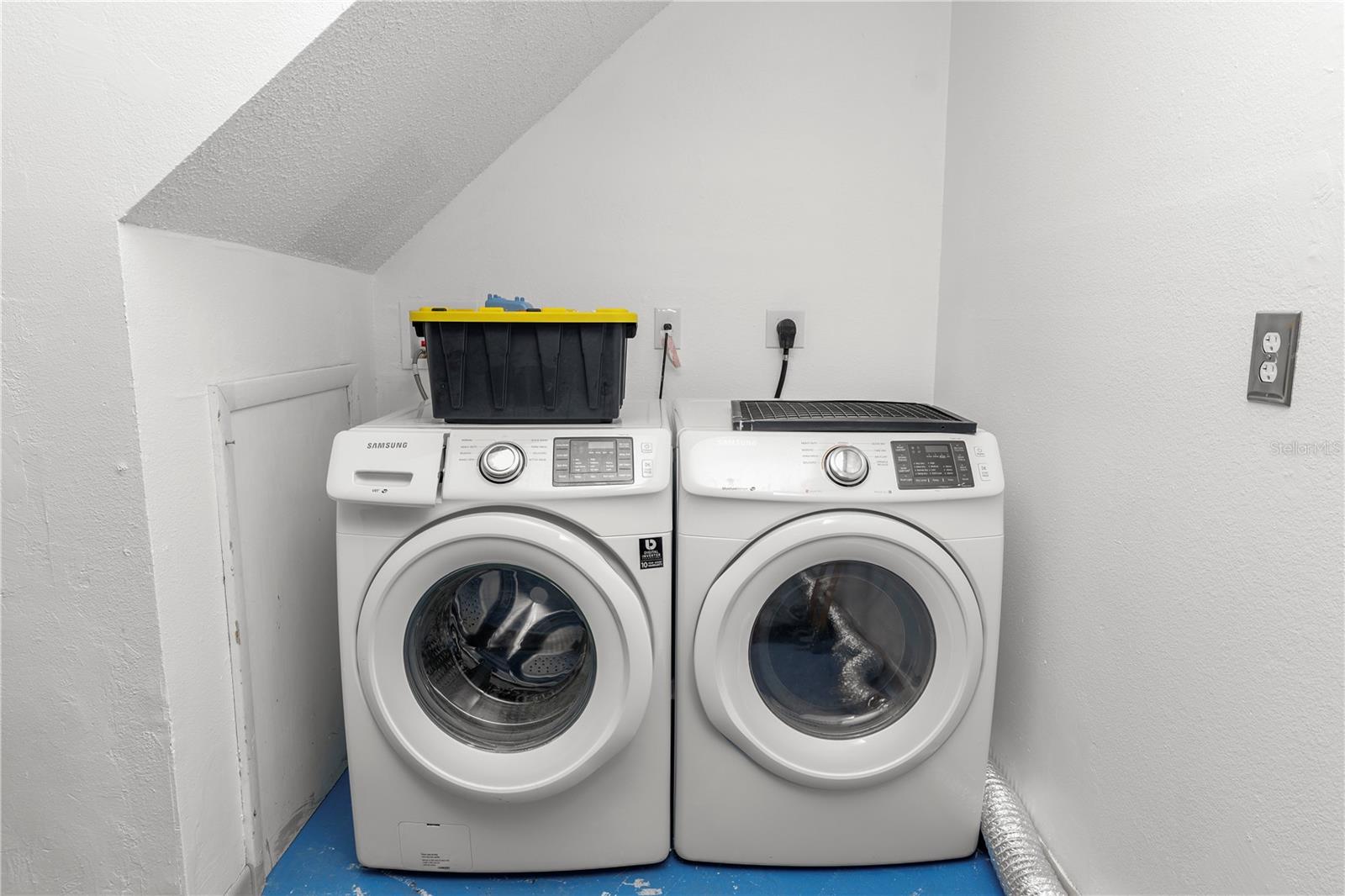 RAINTREE MANOR HOMES CONDOMINI - Residential