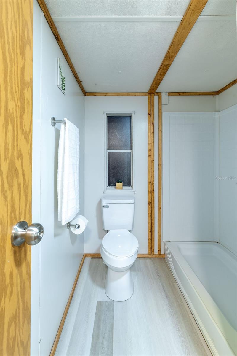 UNIVERSITY ESTATES TR 115 - Residential