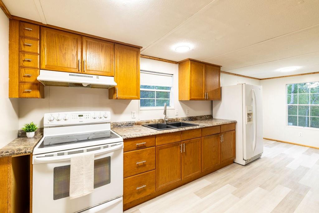 UNIVERSITY ESTATES TR 115 - Residential