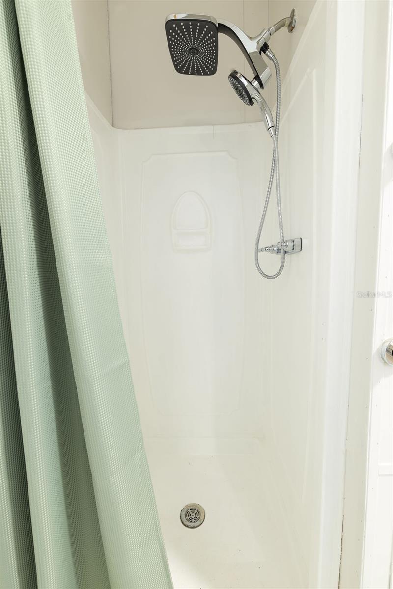 UNIVERSITY ESTATES TR 115 - Residential