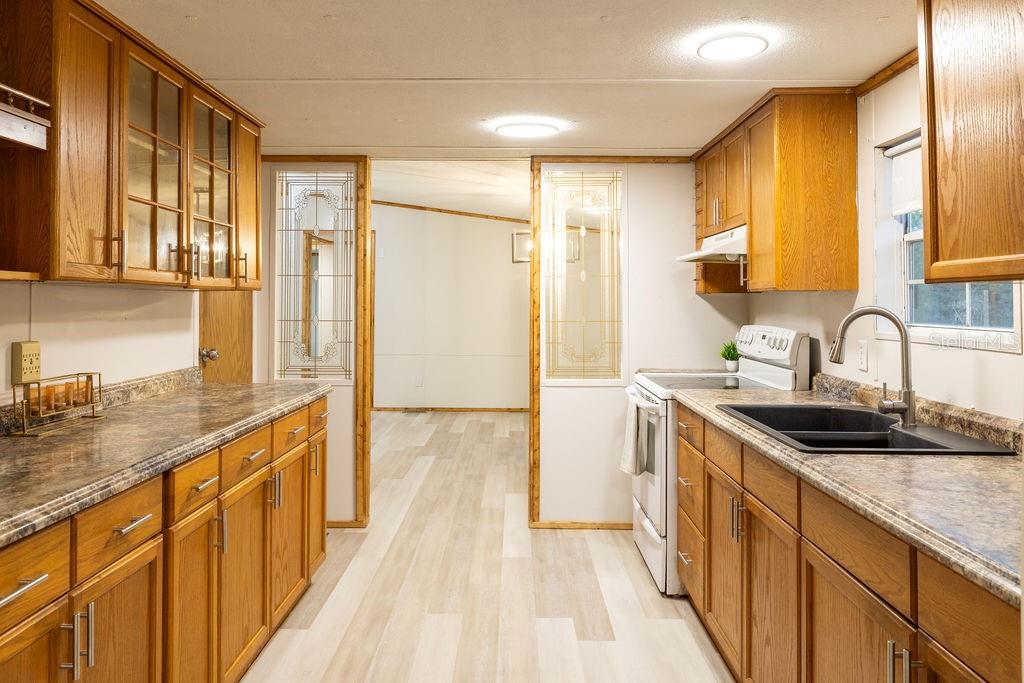 UNIVERSITY ESTATES TR 115 - Residential