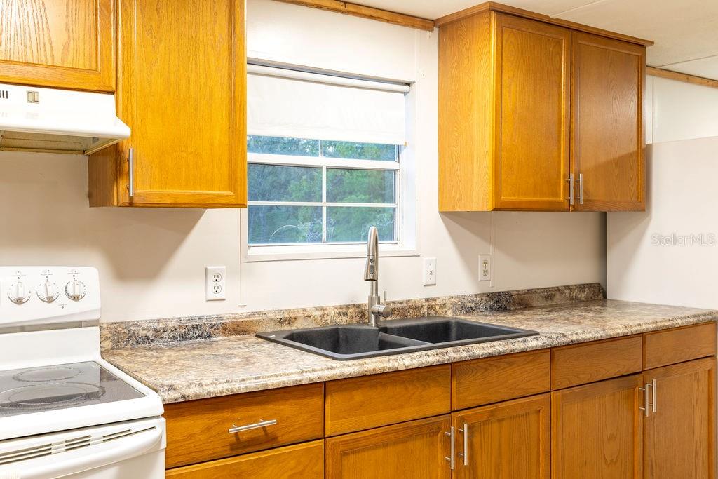 UNIVERSITY ESTATES TR 115 - Residential