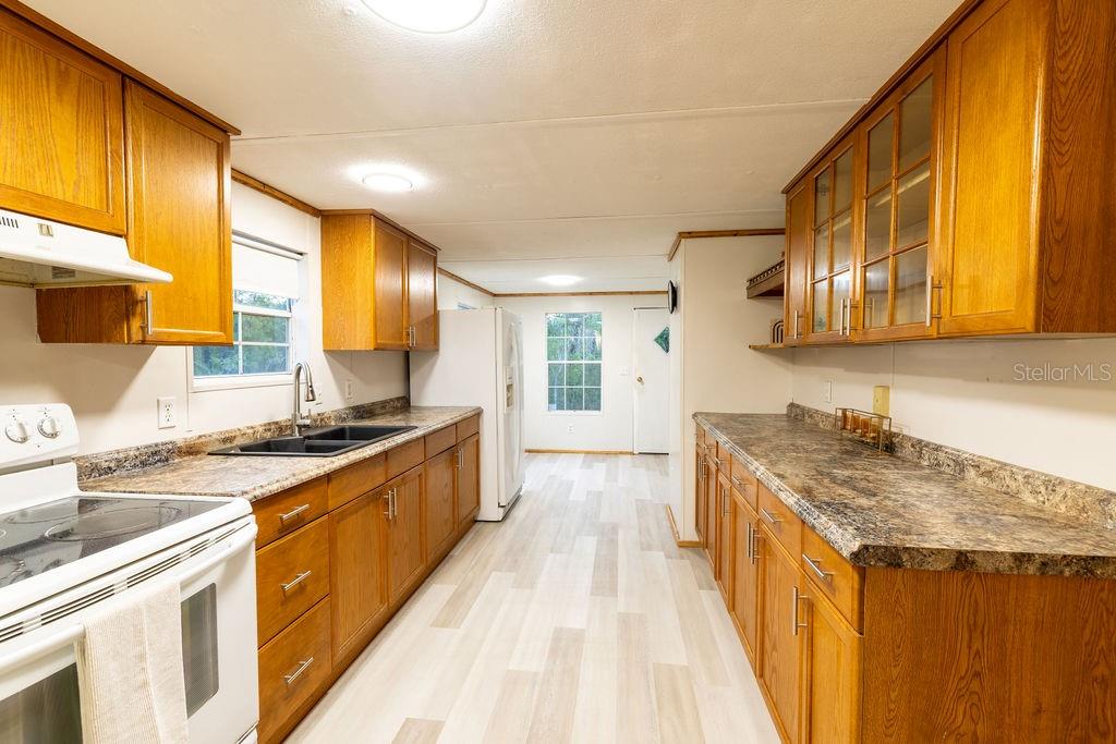 UNIVERSITY ESTATES TR 115 - Residential