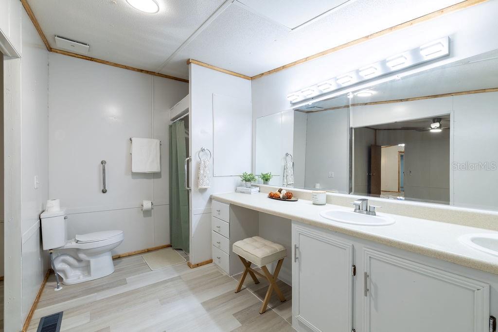 UNIVERSITY ESTATES TR 115 - Residential