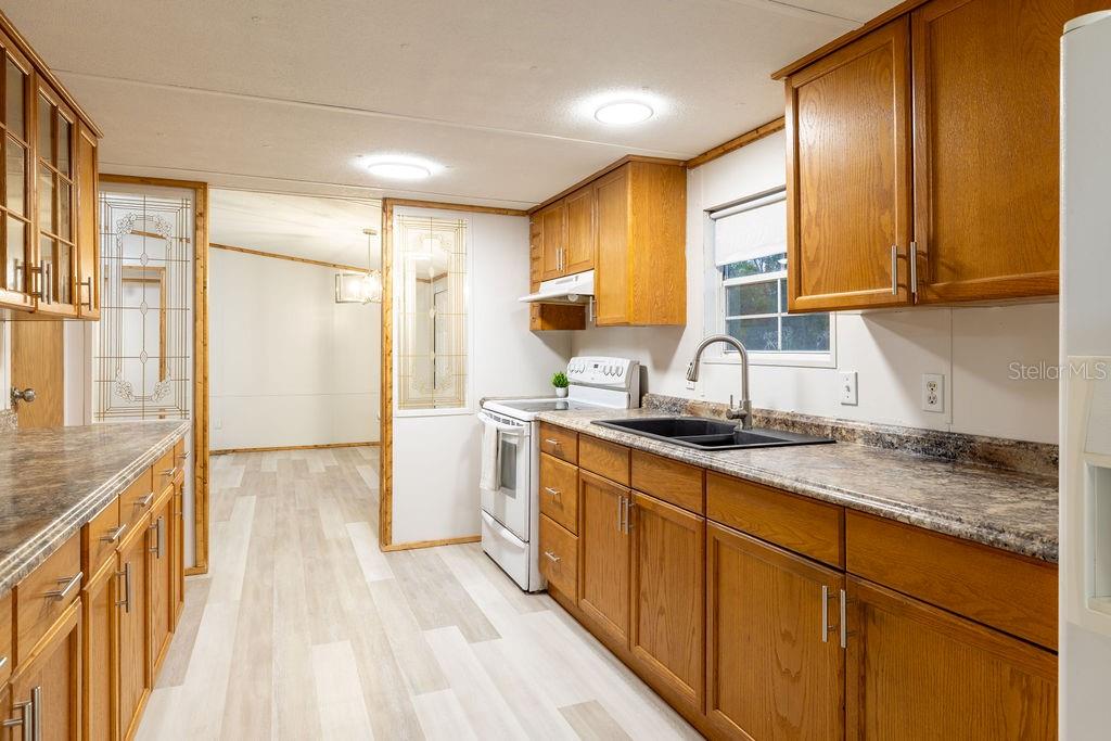 UNIVERSITY ESTATES TR 115 - Residential