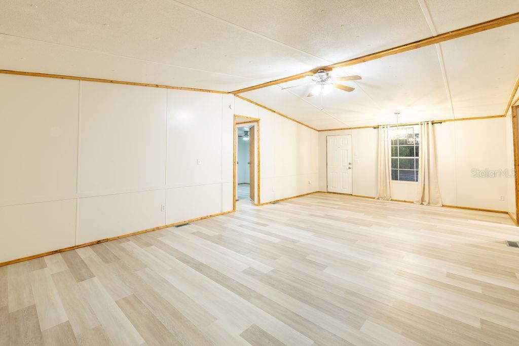 UNIVERSITY ESTATES TR 115 - Residential