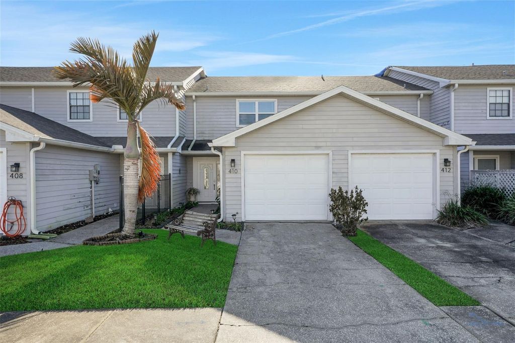 Photo of 410 Orange Blossom Drive, Winter Haven, FL 33880 (MLS # P4937953)