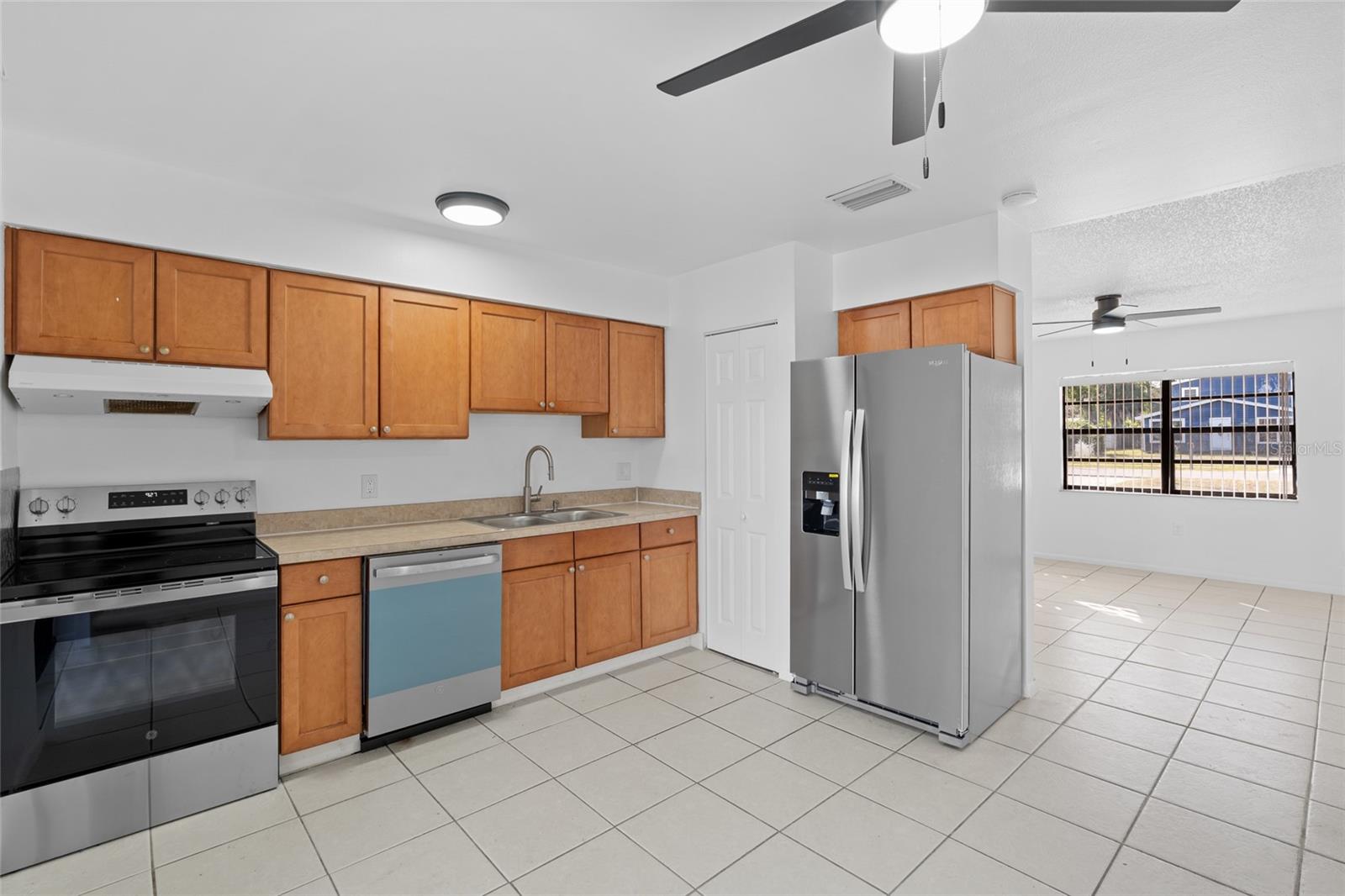 SUNNY BREEZE SUB - Residential