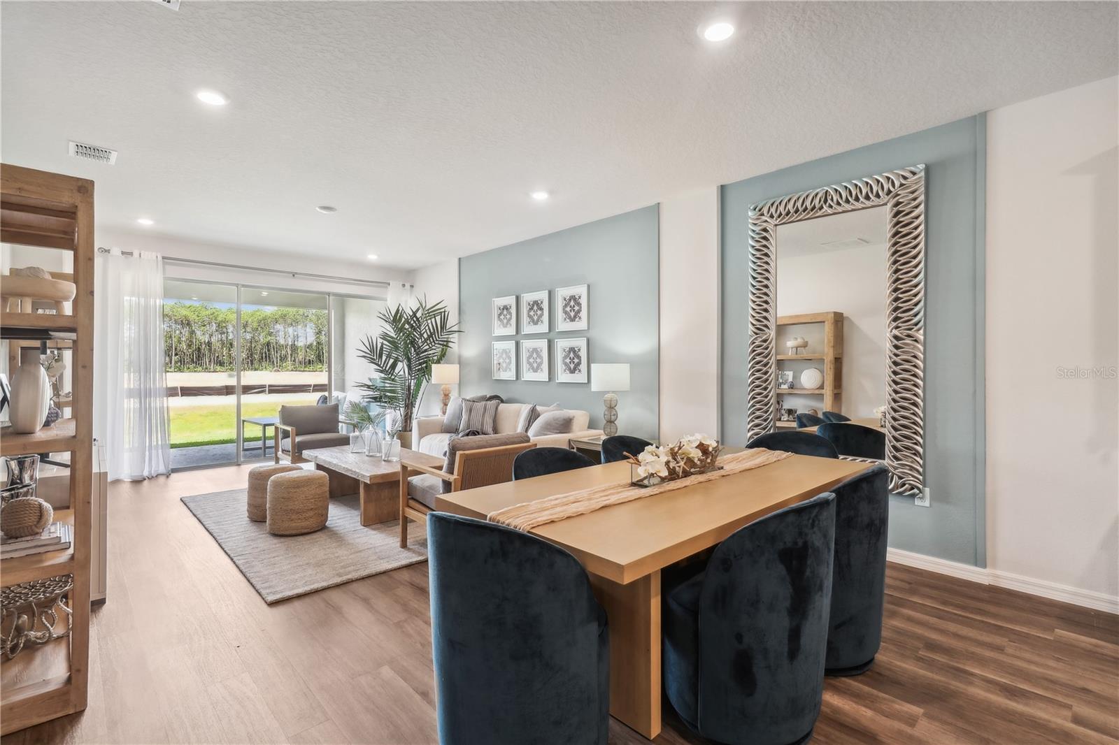 2568 KINSALE LANE