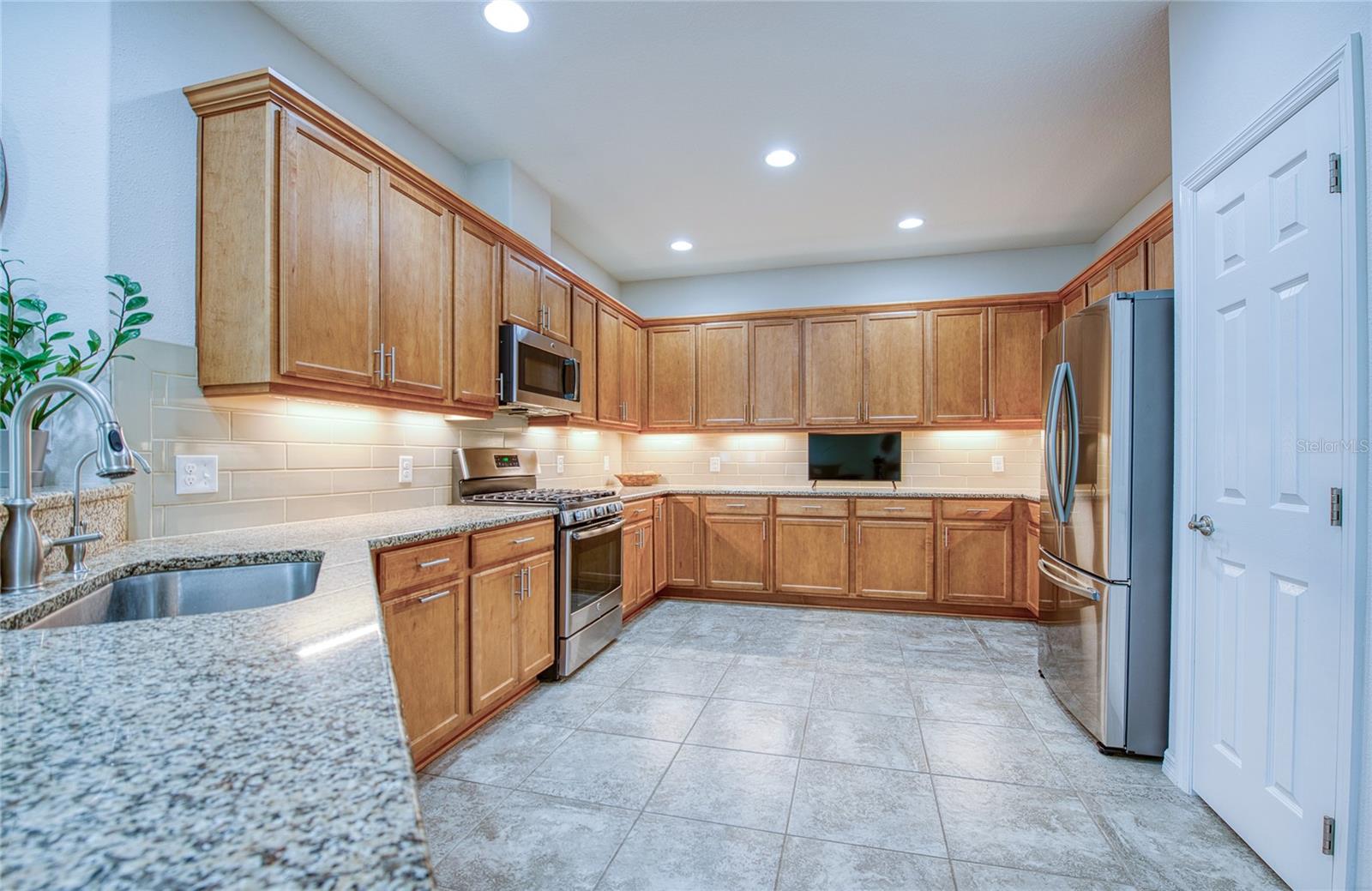 PINE CREST VILLAS - Residential