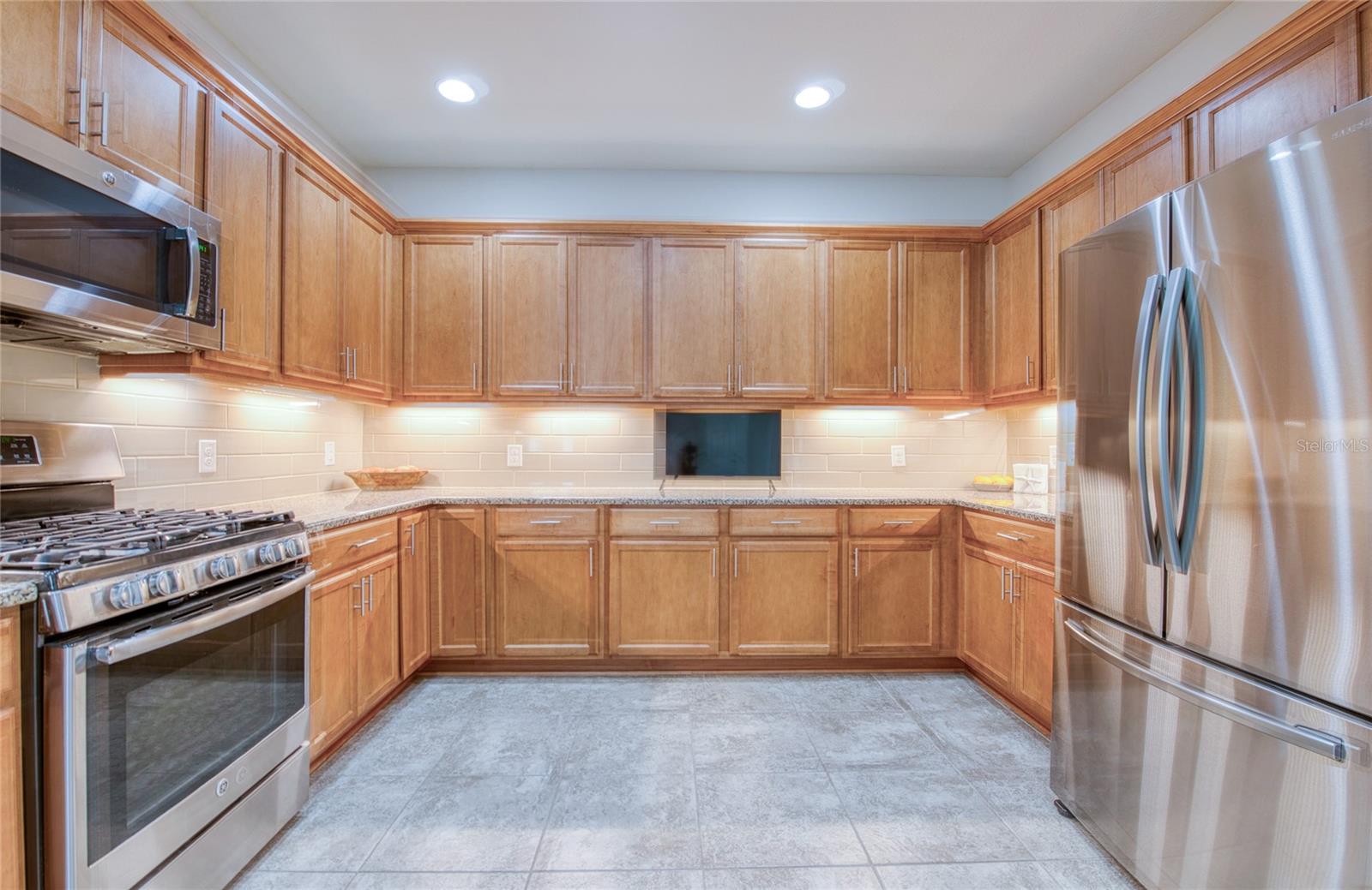 PINE CREST VILLAS - Residential