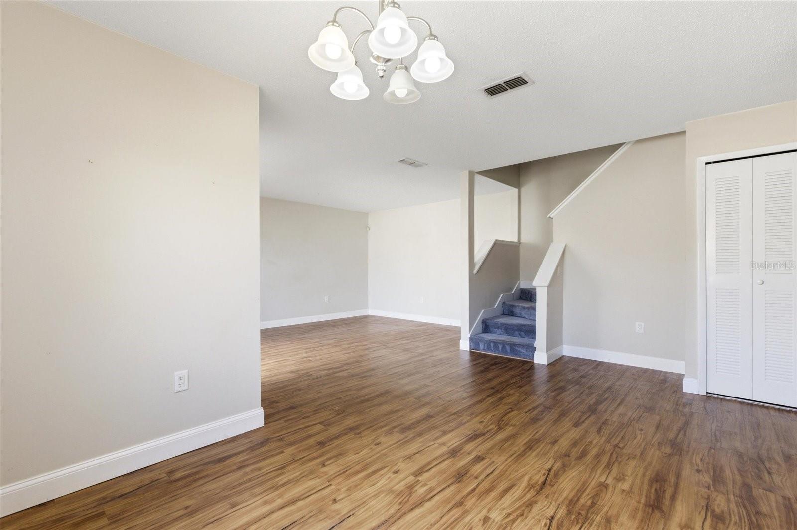 LAKE OLYMPIC TWNHS - Residential