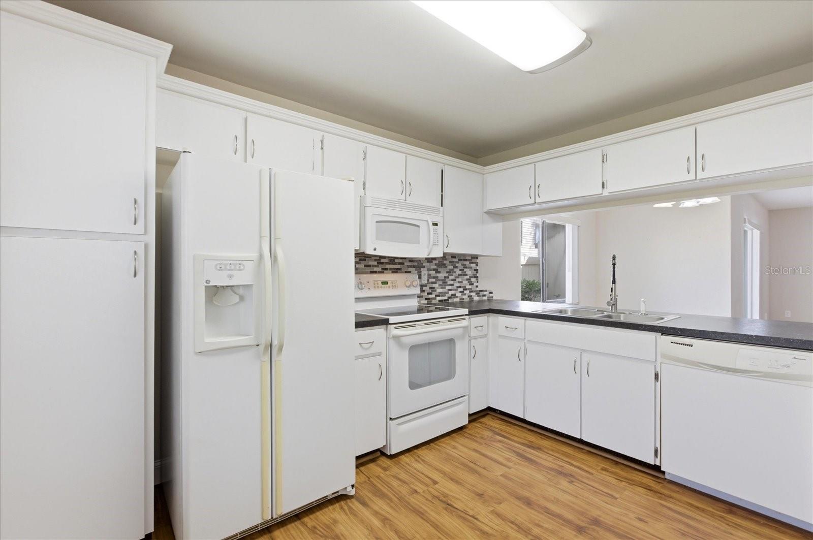 LAKE OLYMPIC TWNHS - Residential