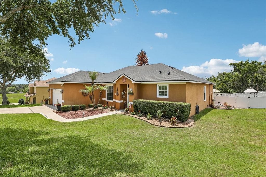 Photo of 12702 Colonnade Circle, Clermont, FL 34711 (MLS # G5112680)