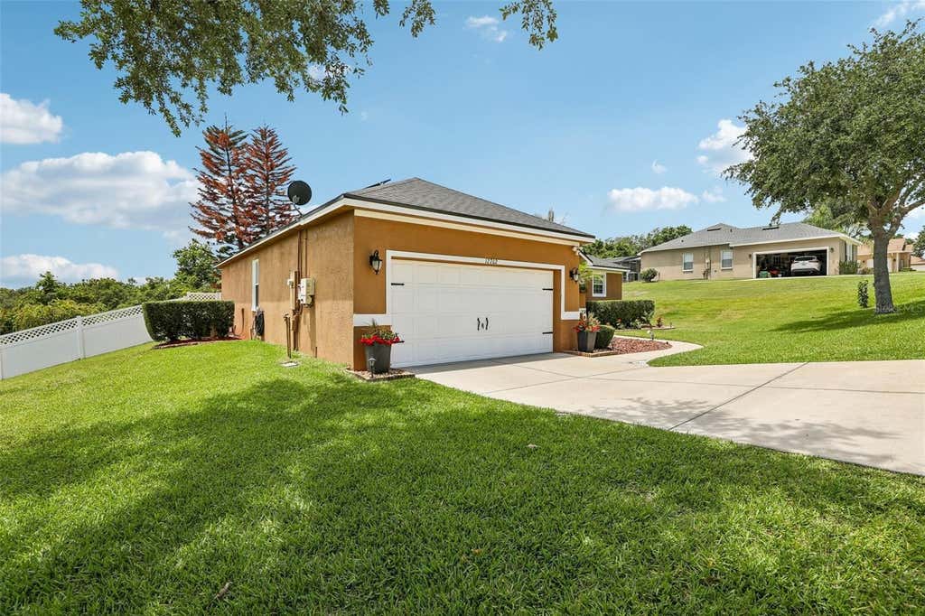Photo of 12702 Colonnade Circle, Clermont, FL 34711 (MLS # G5112680)