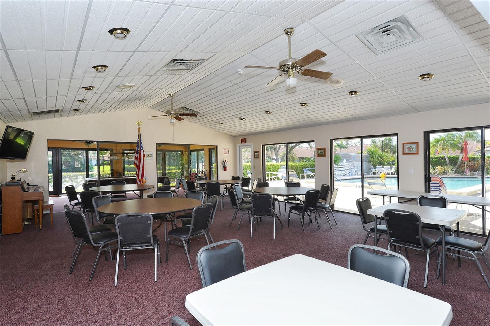 LAKESHORE VILLAGE - Residential