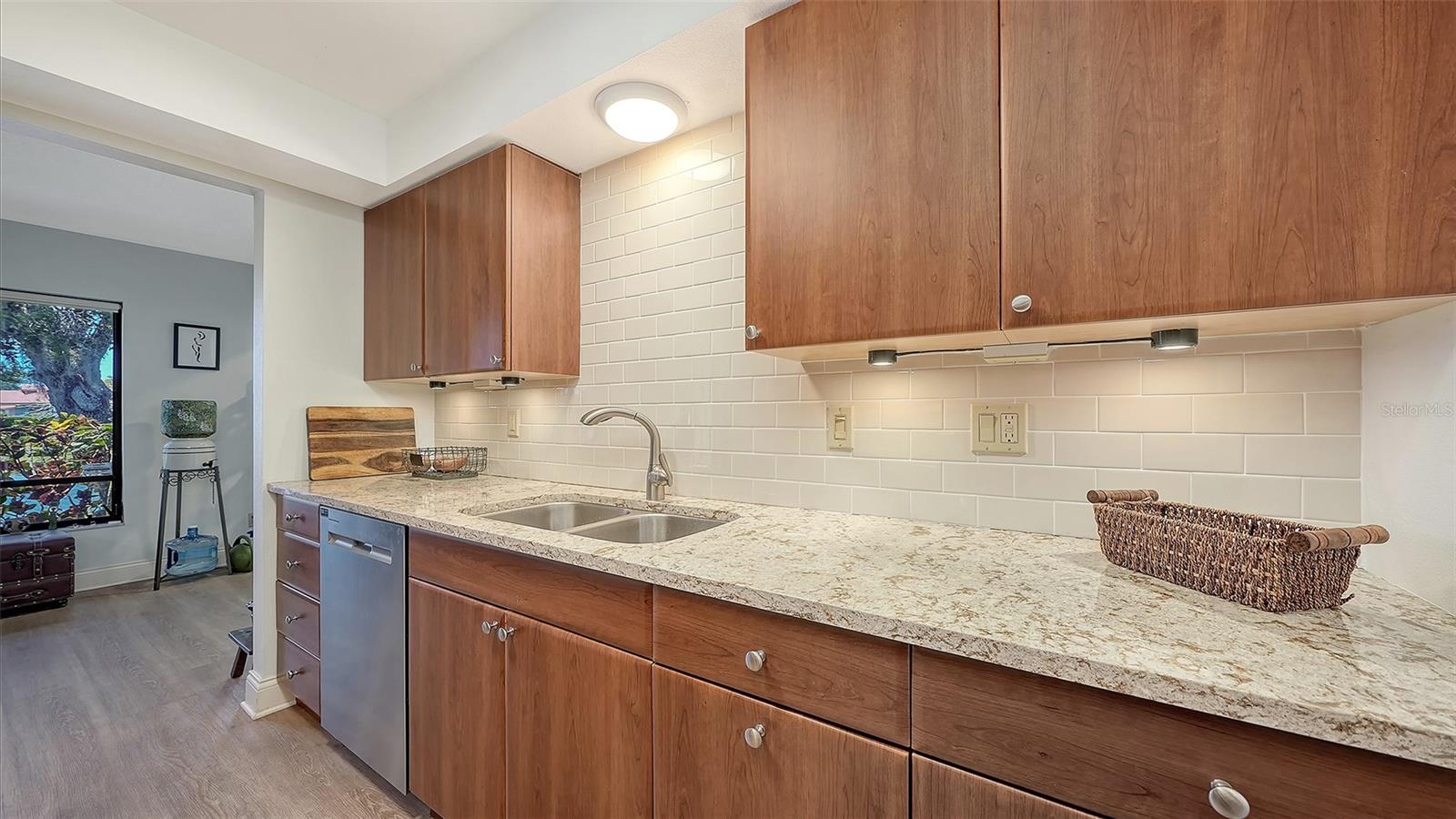 LAKESHORE VILLAGE - Residential