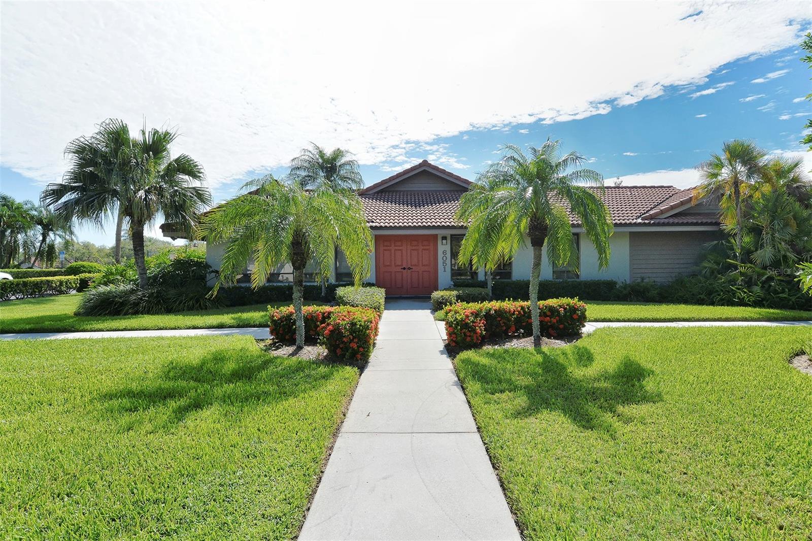 LAKESHORE VILLAGE - Residential