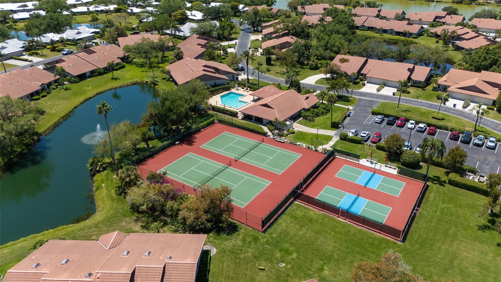 LAKESHORE VILLAGE - Residential