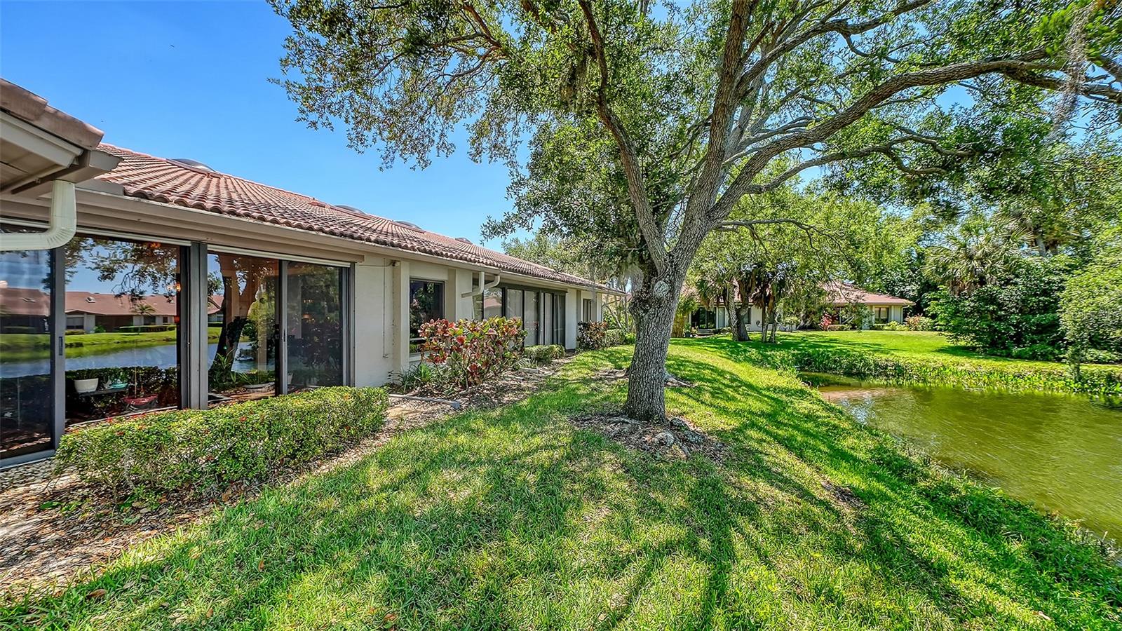 LAKESHORE VILLAGE - Residential