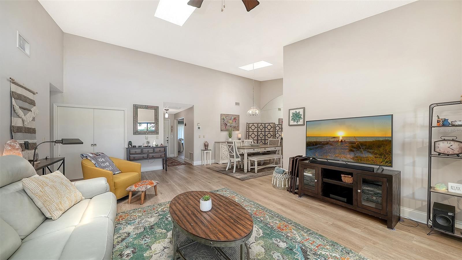 LAKESHORE VILLAGE - Residential