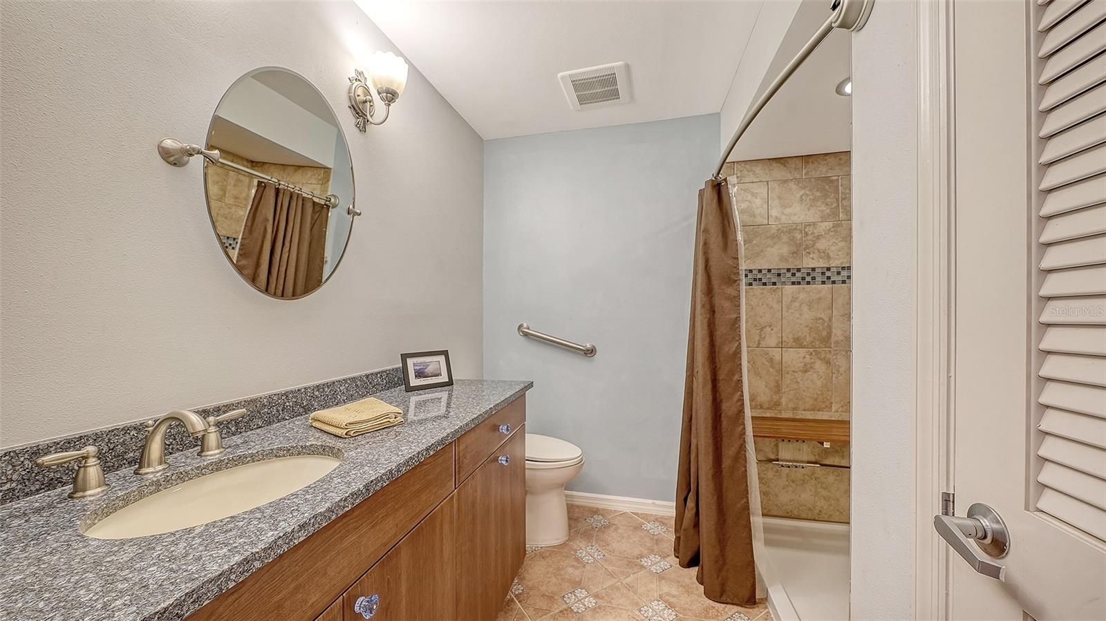 LAKESHORE VILLAGE - Residential