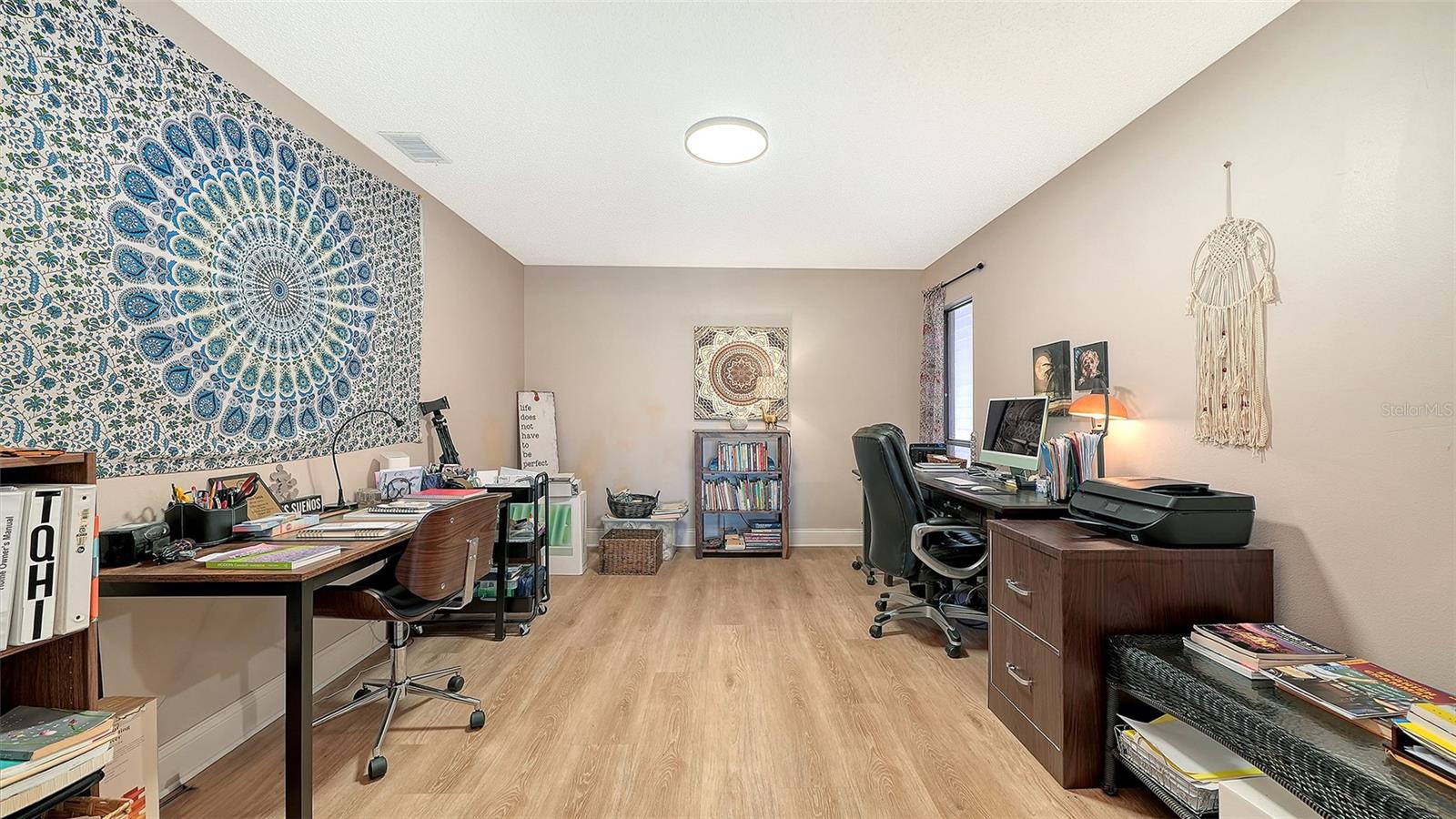 LAKESHORE VILLAGE - Residential