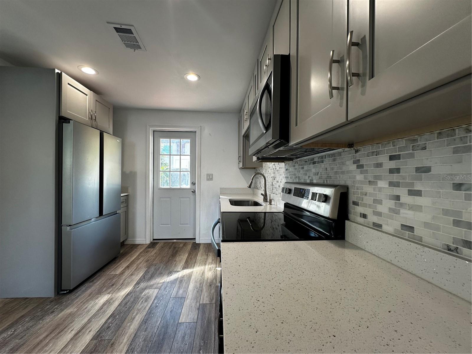 GULF TO BAY GARDENS - Residential