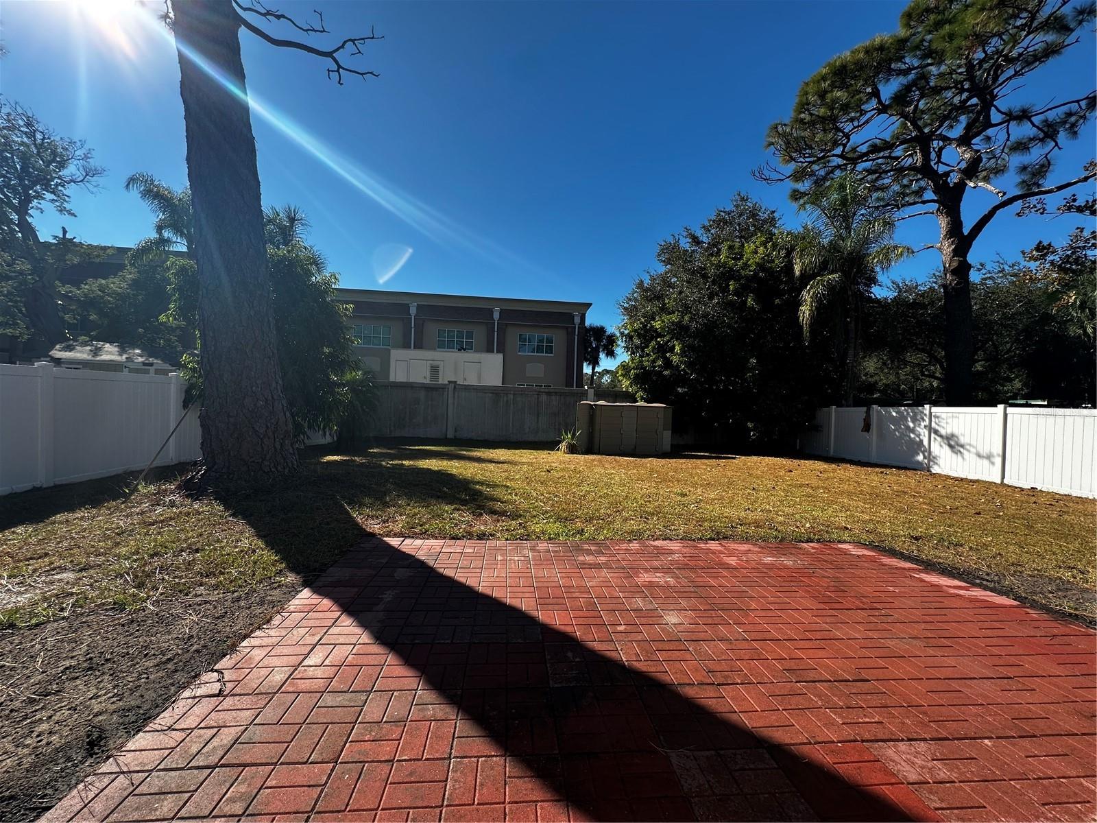 GULF TO BAY GARDENS - Residential